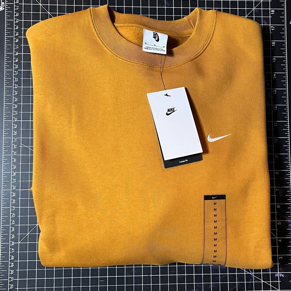 Nike Crew Neck Sweatshirt Size Men’s Medium Loose Fit NWT